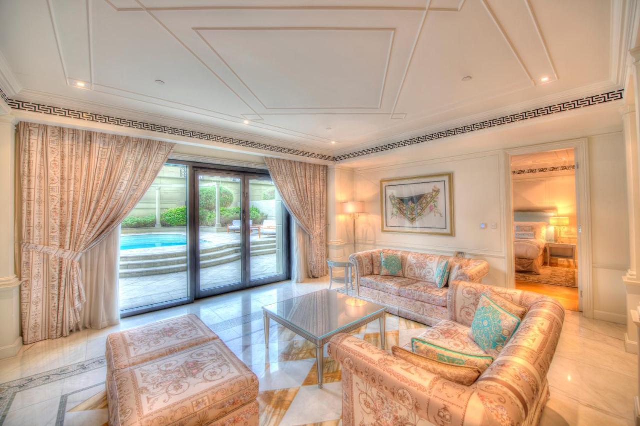Palazzo Versace Dubai Exterior photo A living room at the Emirates Palace